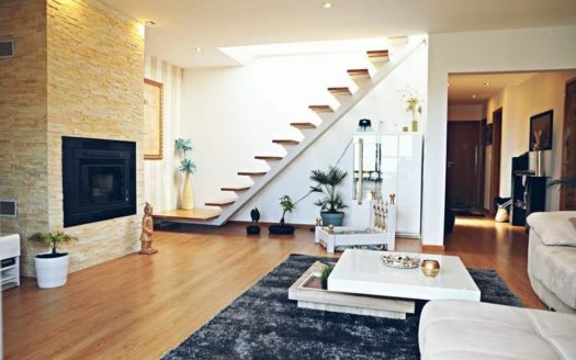 Luxury Penthouse In Cascais