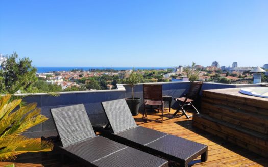 Luxury Penthouse In Cascais