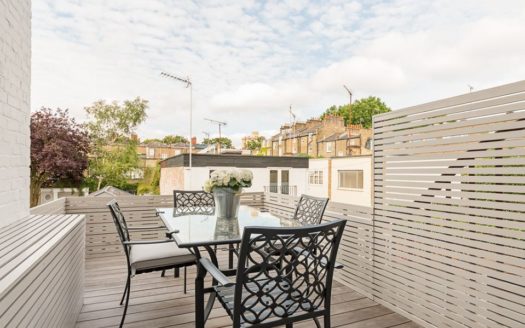 Chelsea Three Bedroom Terraced House