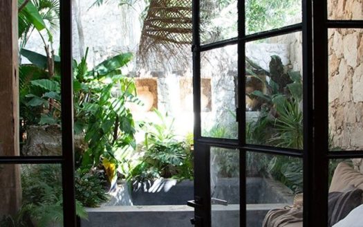 Relaxed, Luxury Living Surrounded By Nature