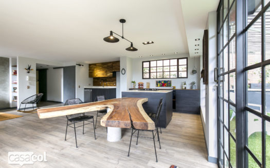 Fantastic Renovated Apartment With Terrace In El Poblado