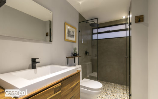 Fantastic Renovated Apartment With Terrace In El Poblado
