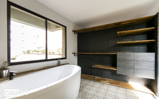 Fantastic Renovated Apartment With Terrace In El Poblado