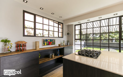 Fantastic Renovated Apartment With Terrace In El Poblado