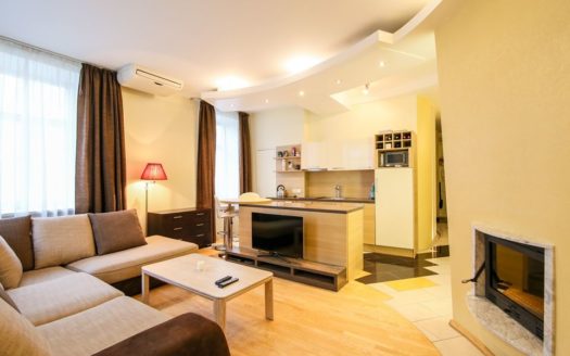 Quiet Three Bedroom Apartment, Center Of Riga, Latvia