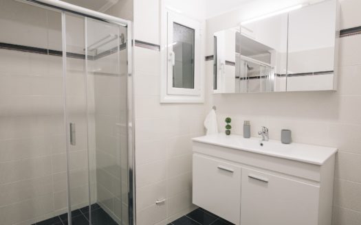 Fully Renovated Two Bedroom, Athens Center