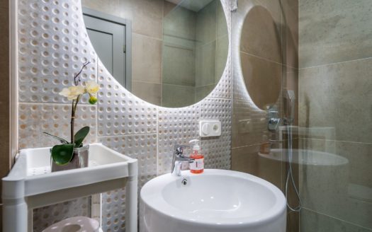 Trendy One Bedroom On Shroshi Street, Vake, Tbilisi