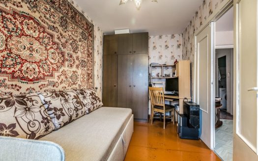 Spacious, Sunny Three Bedroom, Recently Renovated