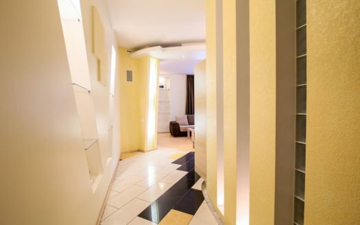 Quiet Three Bedroom Apartment, Center Of Riga, Latvia