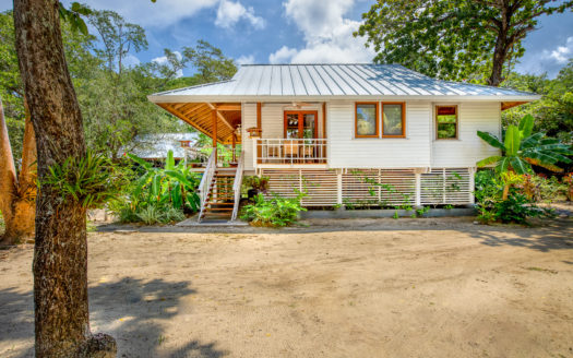 Luxury Caribbean Beach House, Roatán, Honduras
