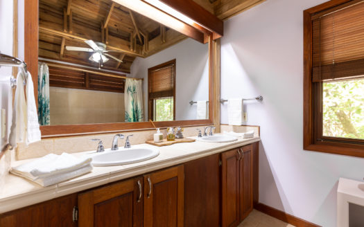 Luxury Caribbean Beach House, Roatán, Honduras