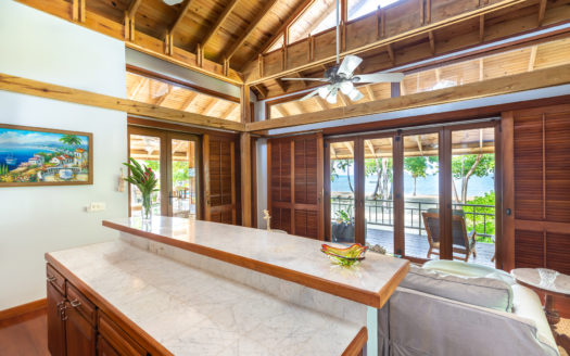 Luxury Caribbean Beach House, Roatán, Honduras