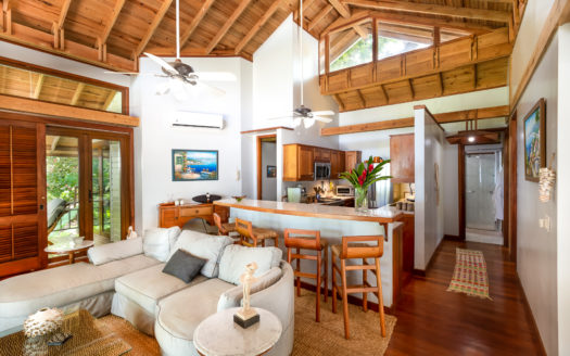 Luxury Caribbean Beach House, Roatán, Honduras