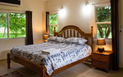 Bird Lover Estate With Multiple Homes On 50 Acres