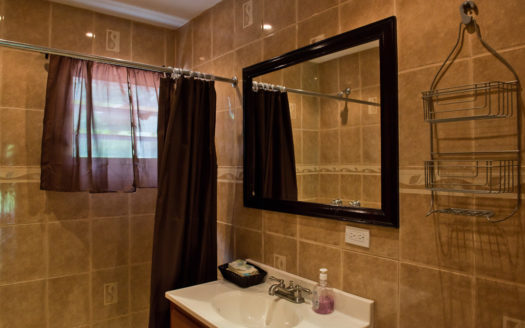 Bird Lover Estate With Multiple Homes On 50 Acres