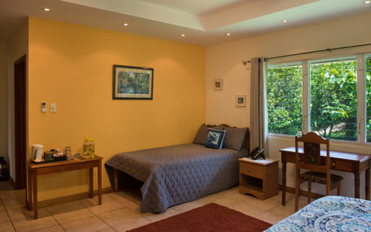 Bird Lover Estate With Multiple Homes On 50 Acres