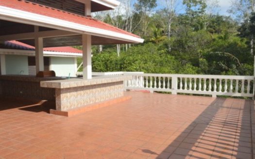 Bird Lover Estate With Multiple Homes On 50 Acres