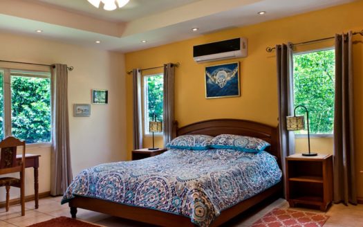 Bird Lover Estate With Multiple Homes On 50 Acres