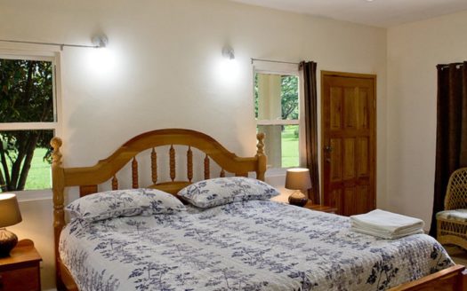 Bird Lover Estate With Multiple Homes On 50 Acres