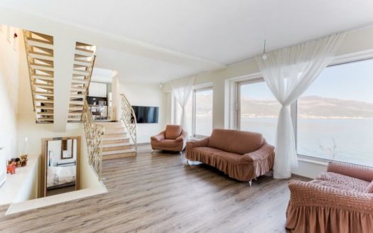 Luxury Villa With Private Pier, Krašići, Tivat