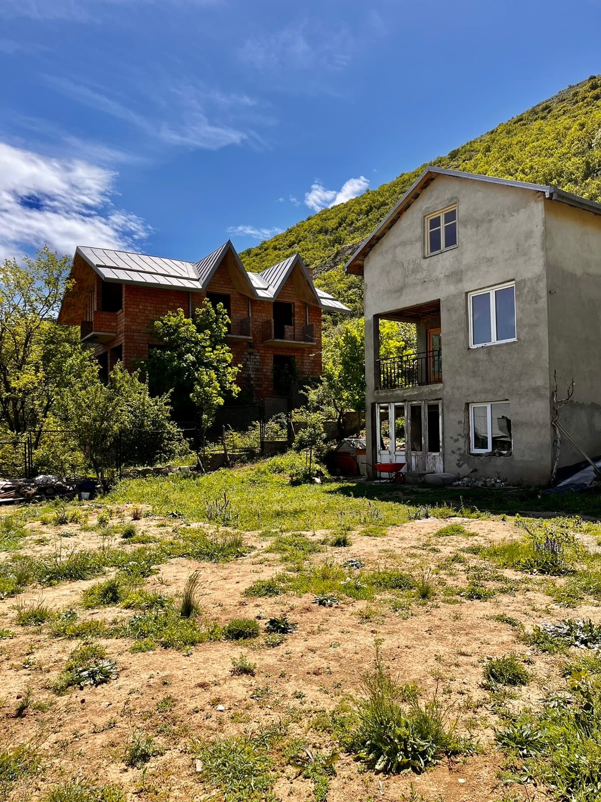 The house and the land in exotic area of Tbilisi, Georgia - Espatriati