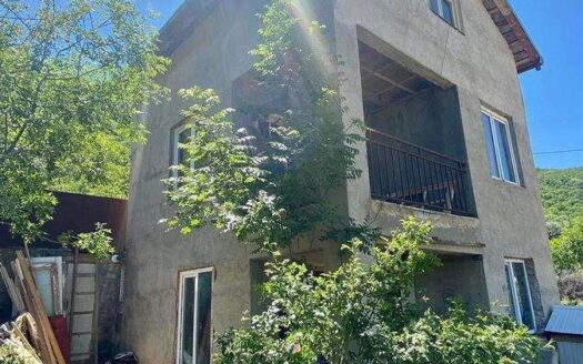The house and the land in exotic area of Tbilisi, Georgia