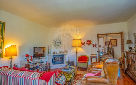 Beautiful home in excellent condition in A-dos-Francos, Caldas da Rainha.
