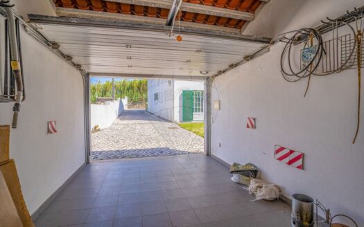 Beautiful home in excellent condition in A-dos-Francos, Caldas da Rainha.