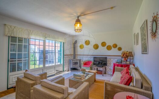 Beautiful home in excellent condition in A-dos-Francos, Caldas da Rainha.